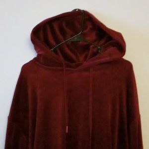 Burgundy velour hooded sweatsuit (2pcs) by Fashion Nova..size ×l